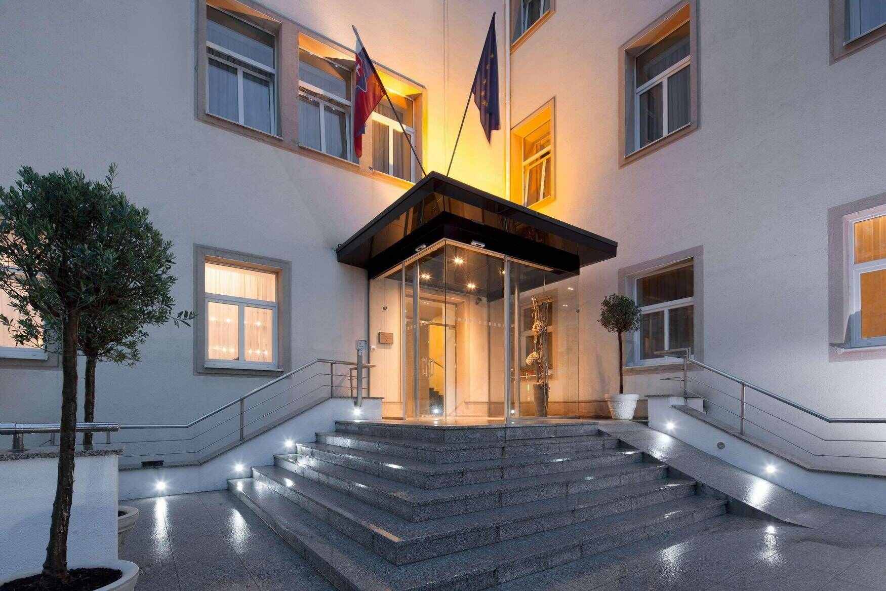 Mamaison Residence Sulekova Bratislava фото 1