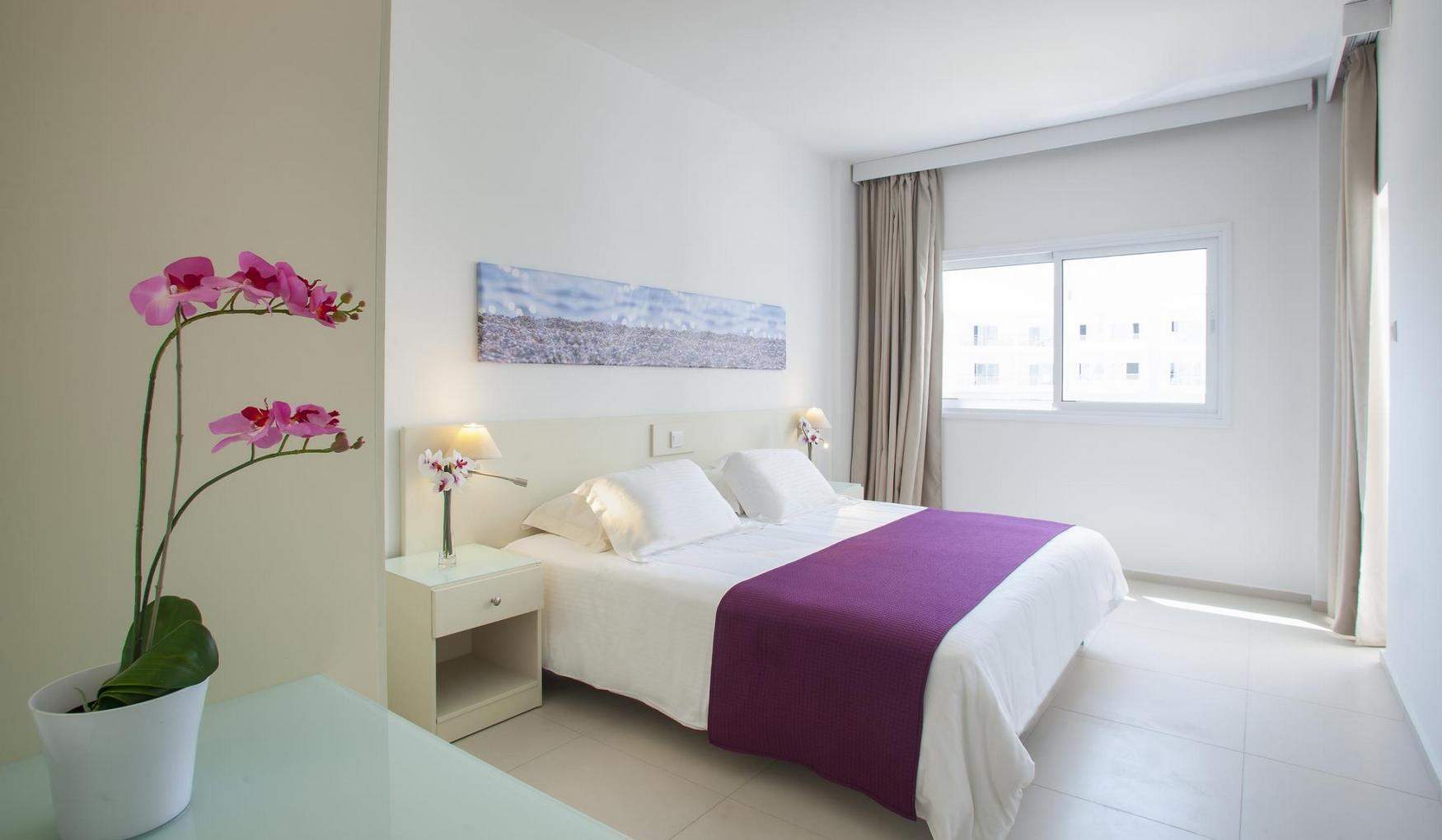 Mayfair Hotel formerly Smartline Paphos фото 1