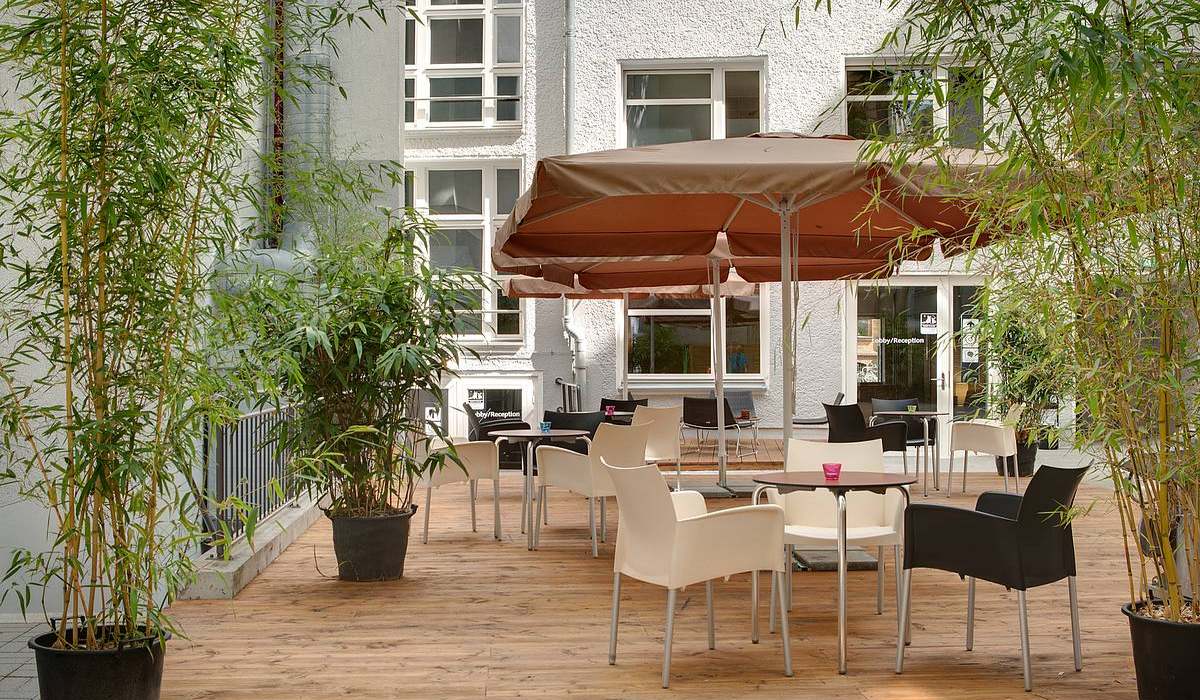 Meininger Hotel Berlin Mitte фото 1