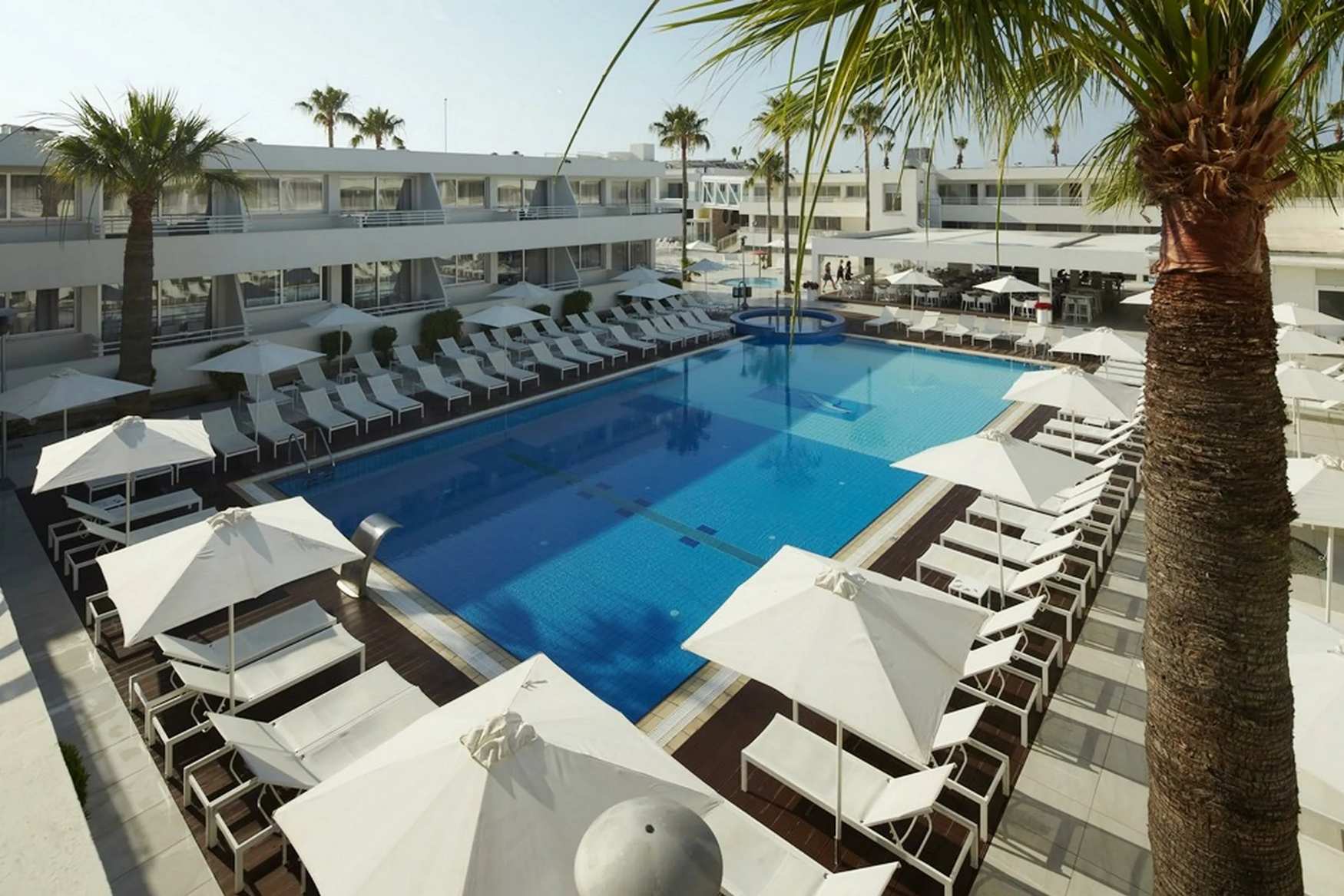 Melpo Antia Suites