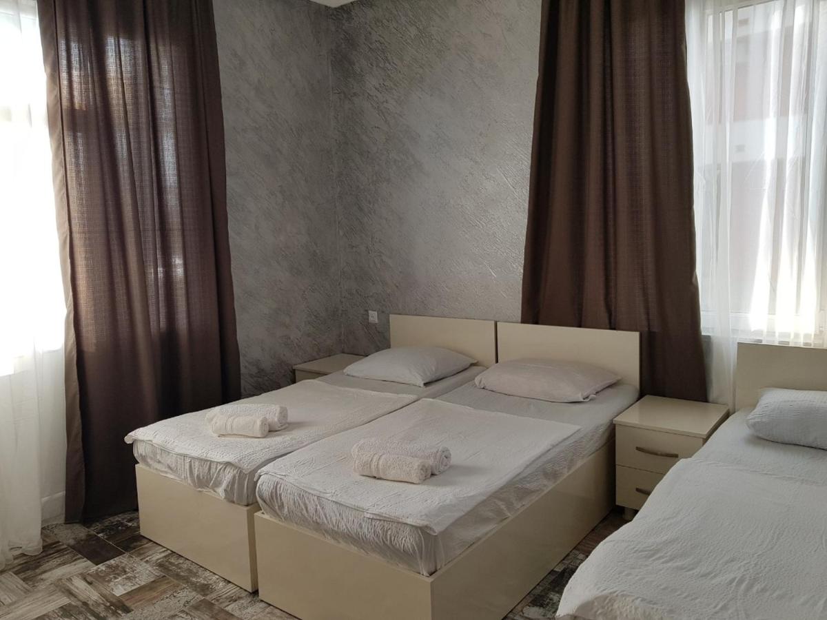 MIDIA Guest House