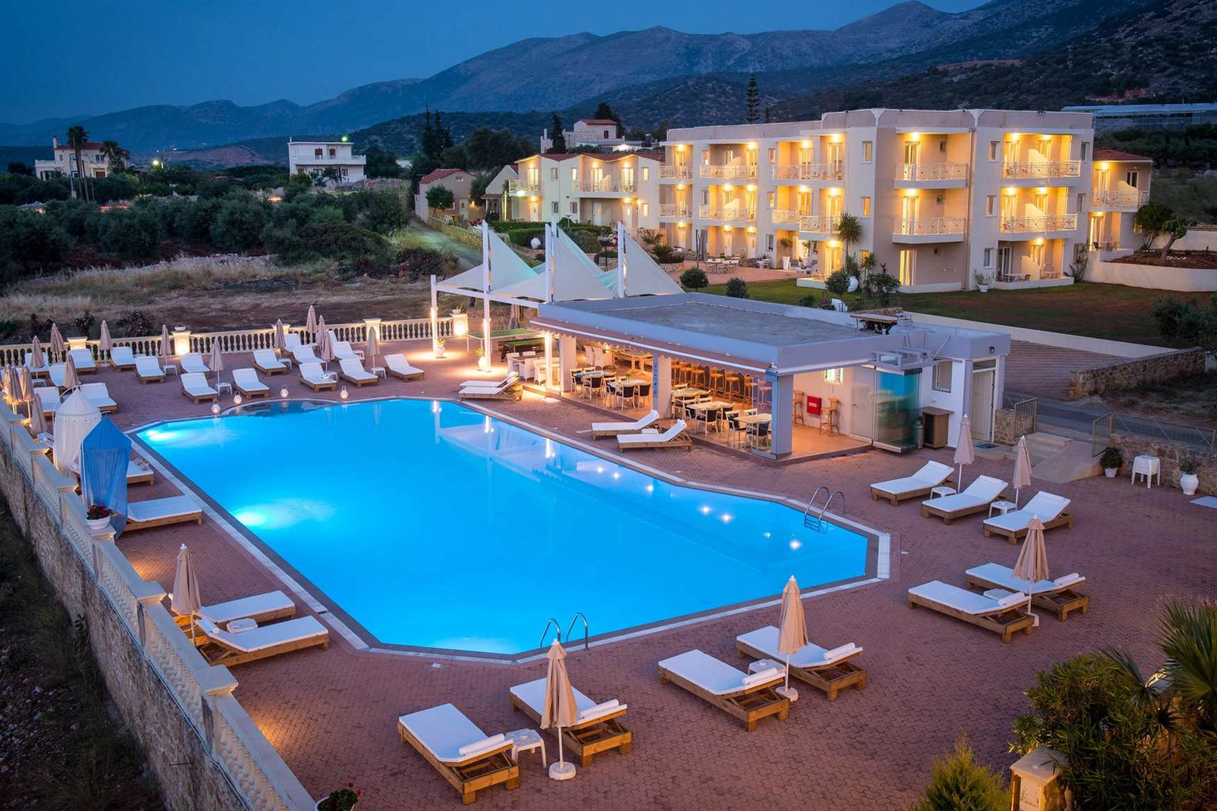 Notos Heights Hotel & Suites фото 1