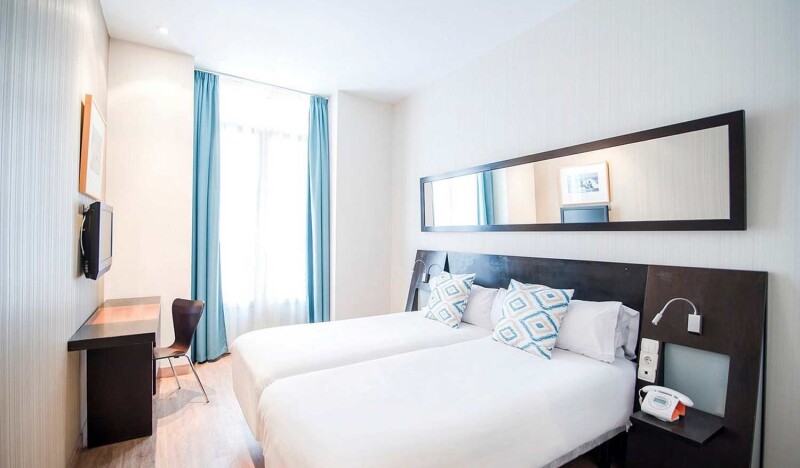 Petit Palace Plaza de la Reina