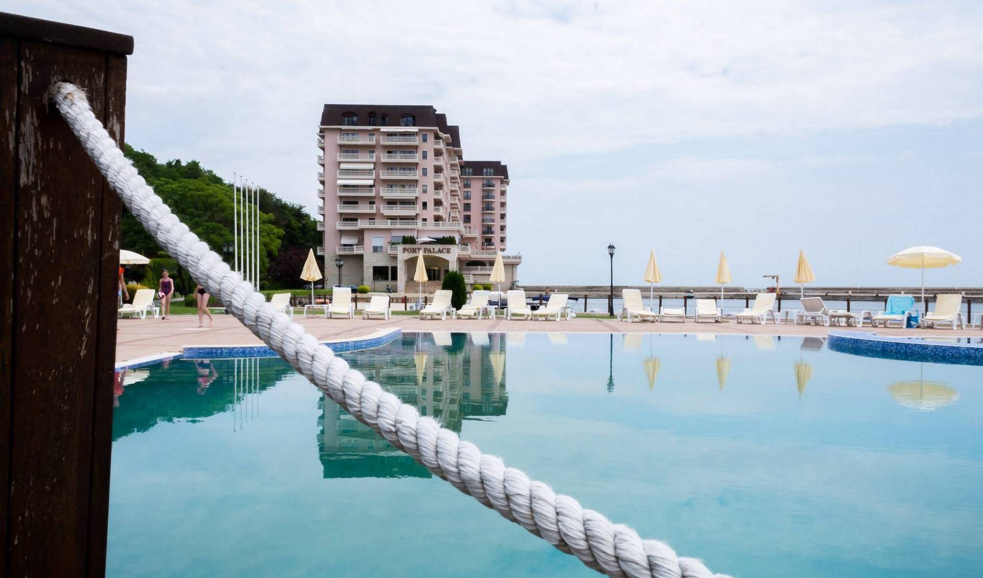 Port Palace Apartments
