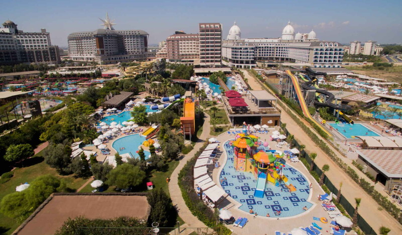 Saturn Palace Resort