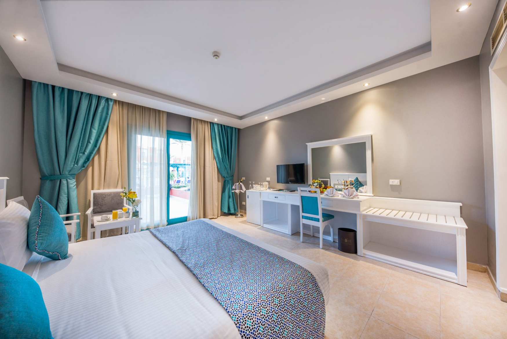 Sunrise Garden Beach Resort