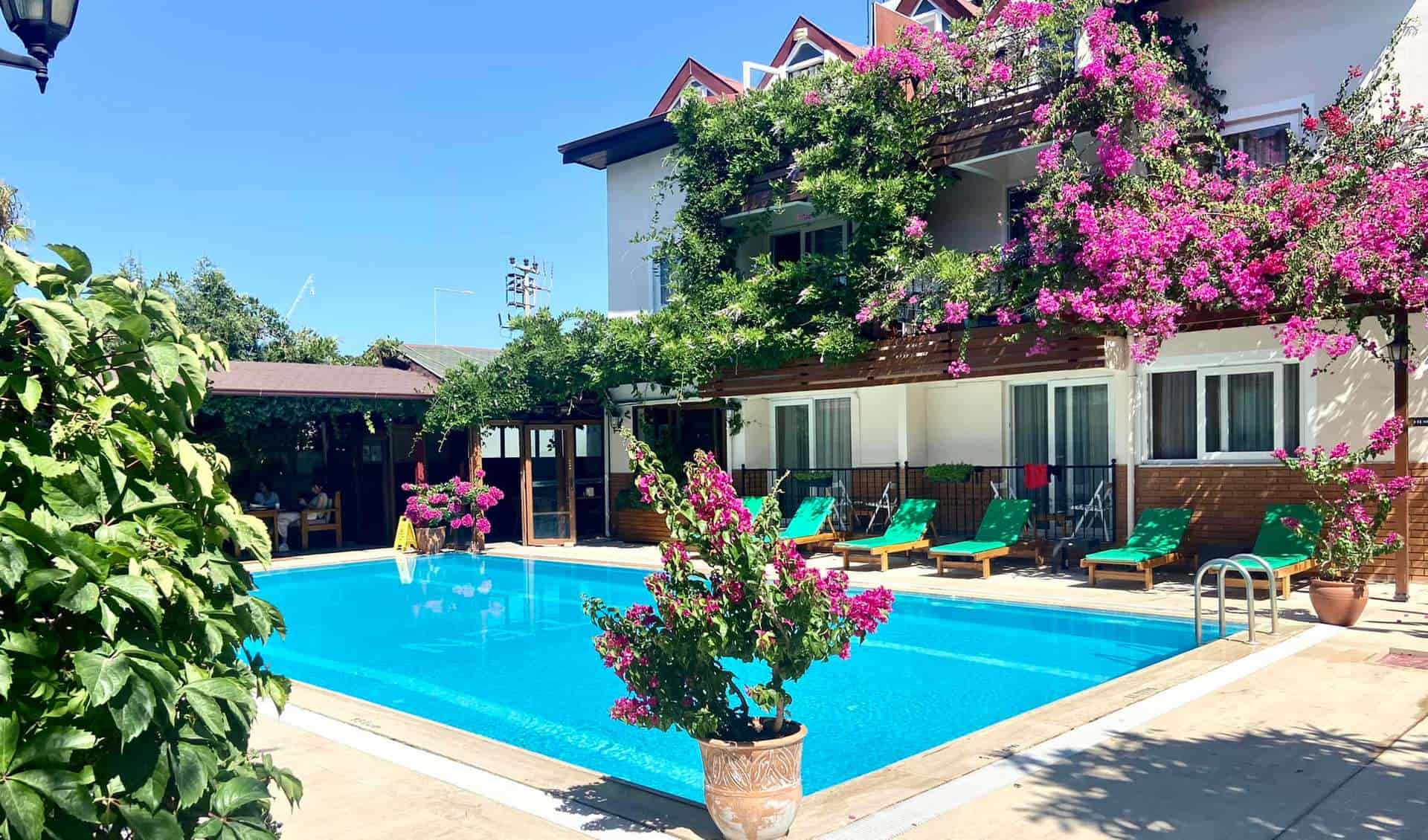 Ten Apart Hotel