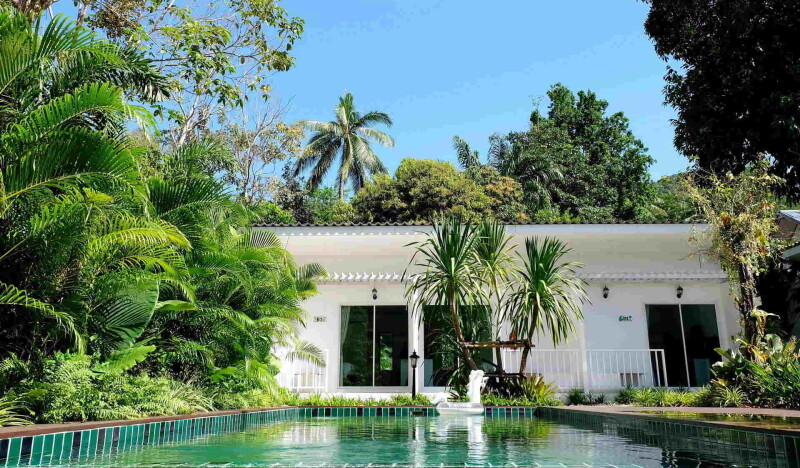 Whalecome Aonang Resort