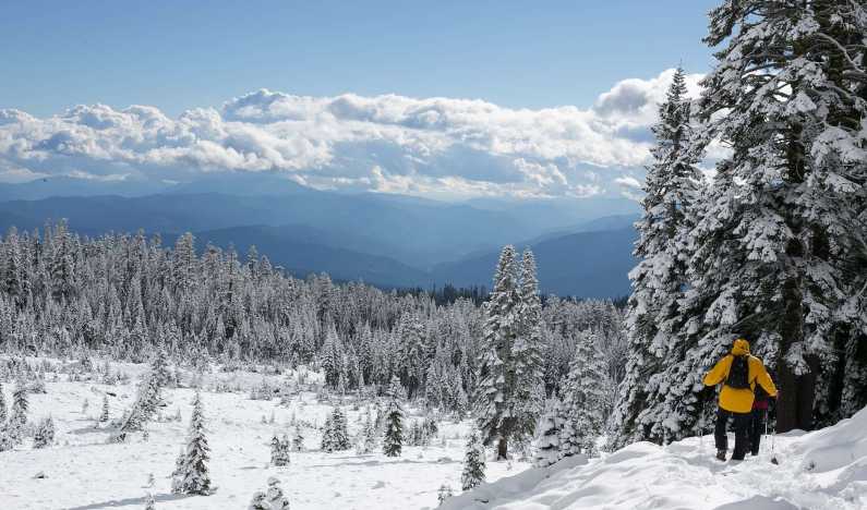 Банско в январе ― место встречи отдыха и спорта