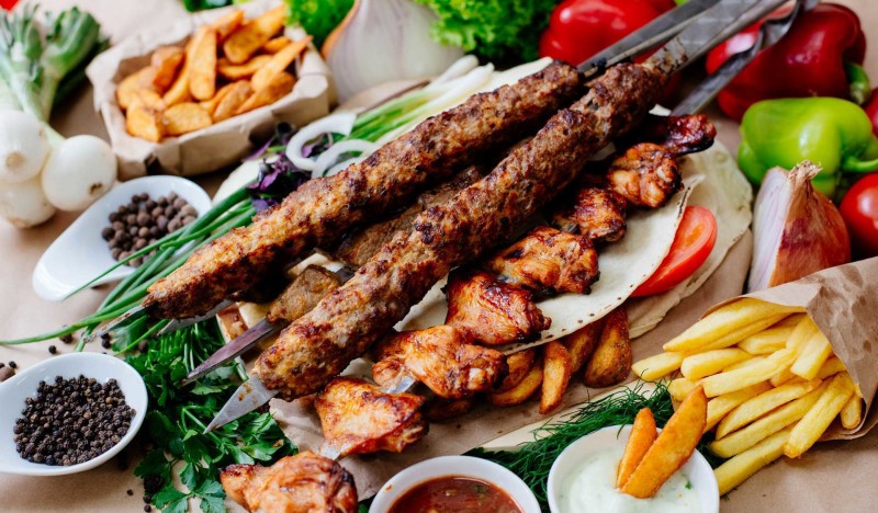 Еда в Домбае: лучшие блюда и цены на курорте