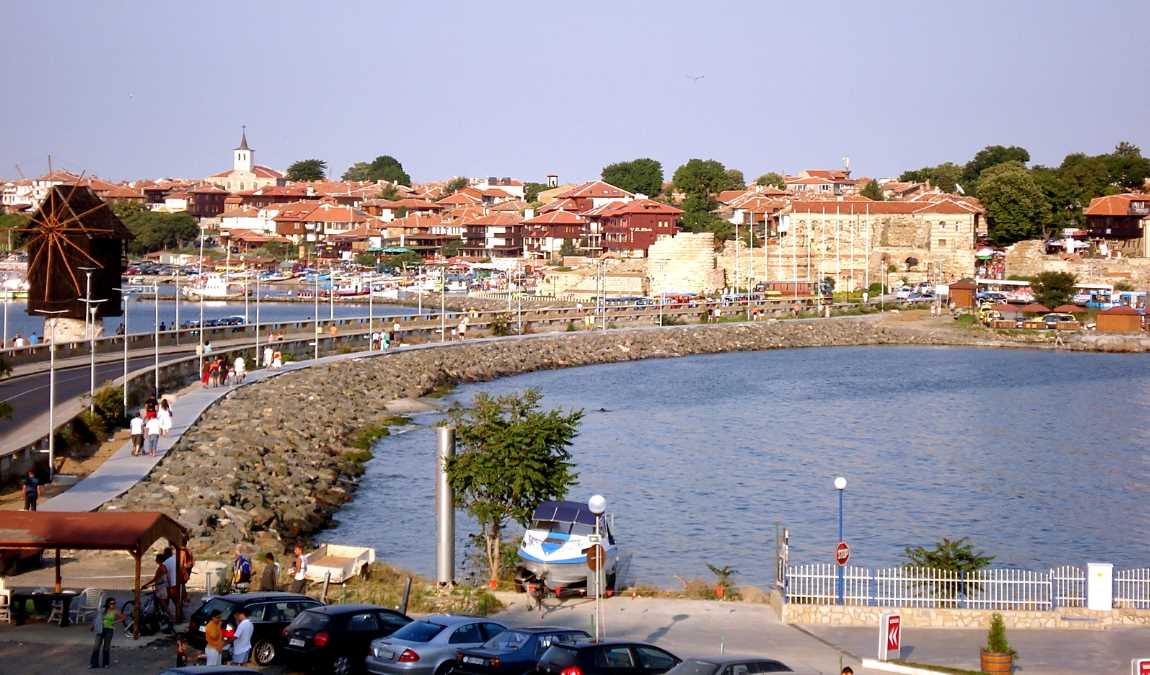 Популярный курорт современной Болгарии Несебр