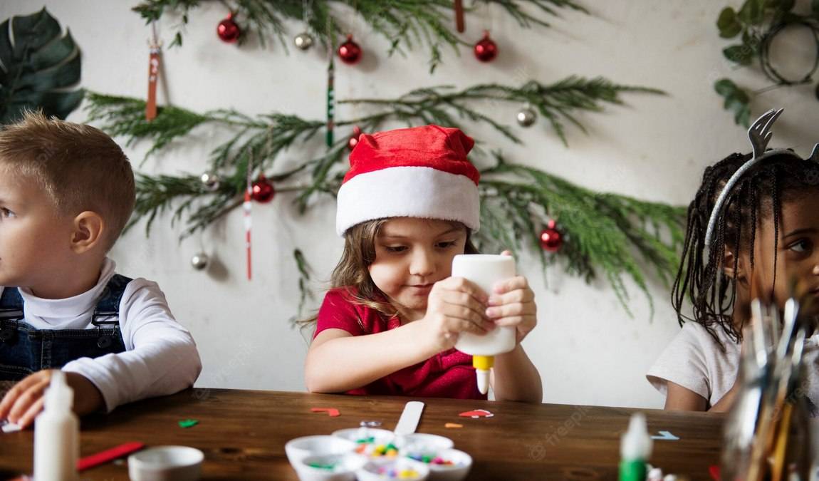 Новогодние игры для детей 4 лет