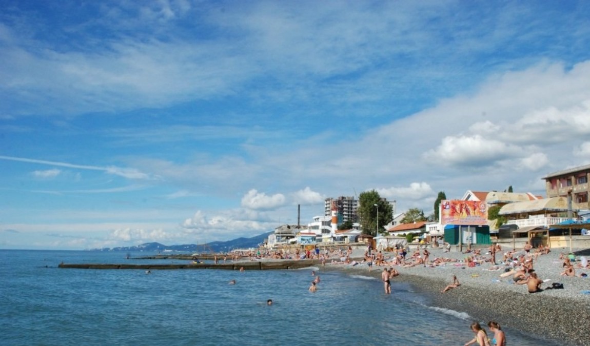 Пляжный отдых в Адлере в мае