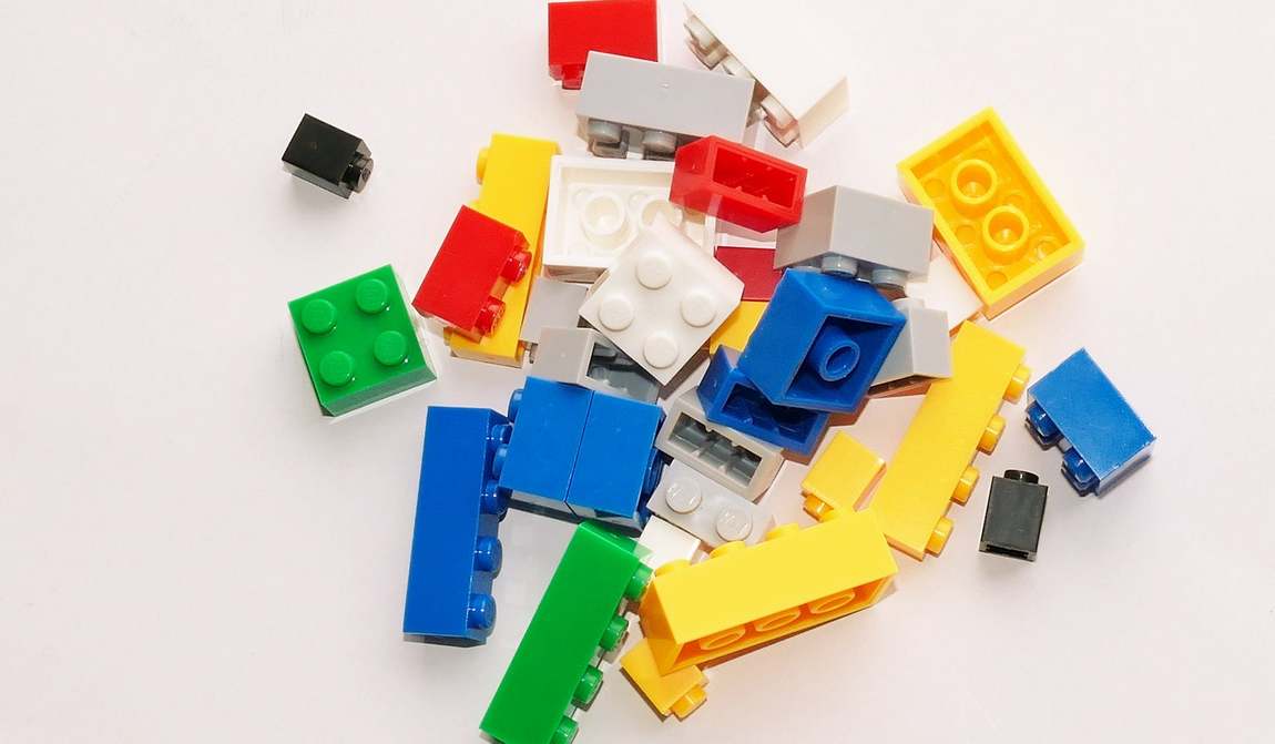 чем заняться с детьми дома: 35 идей для нескучного времяпровождения фото 8