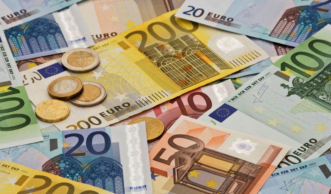 Какую валюту лучше брать в Барселону