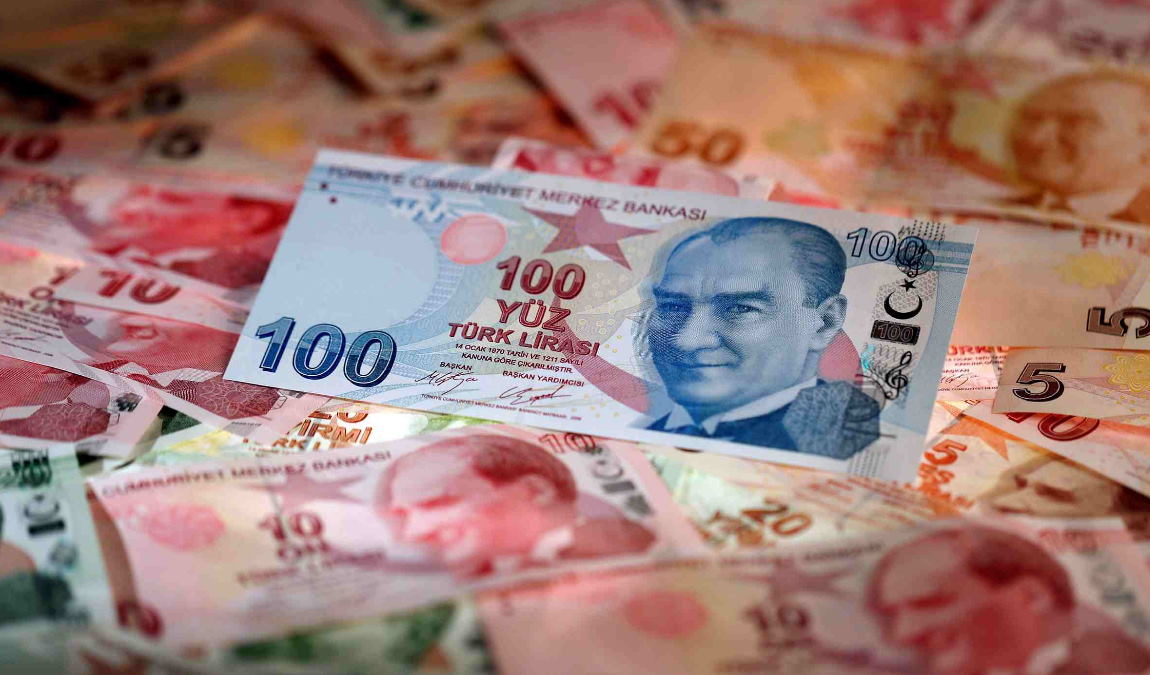 Какую валюту брать в Стамбул