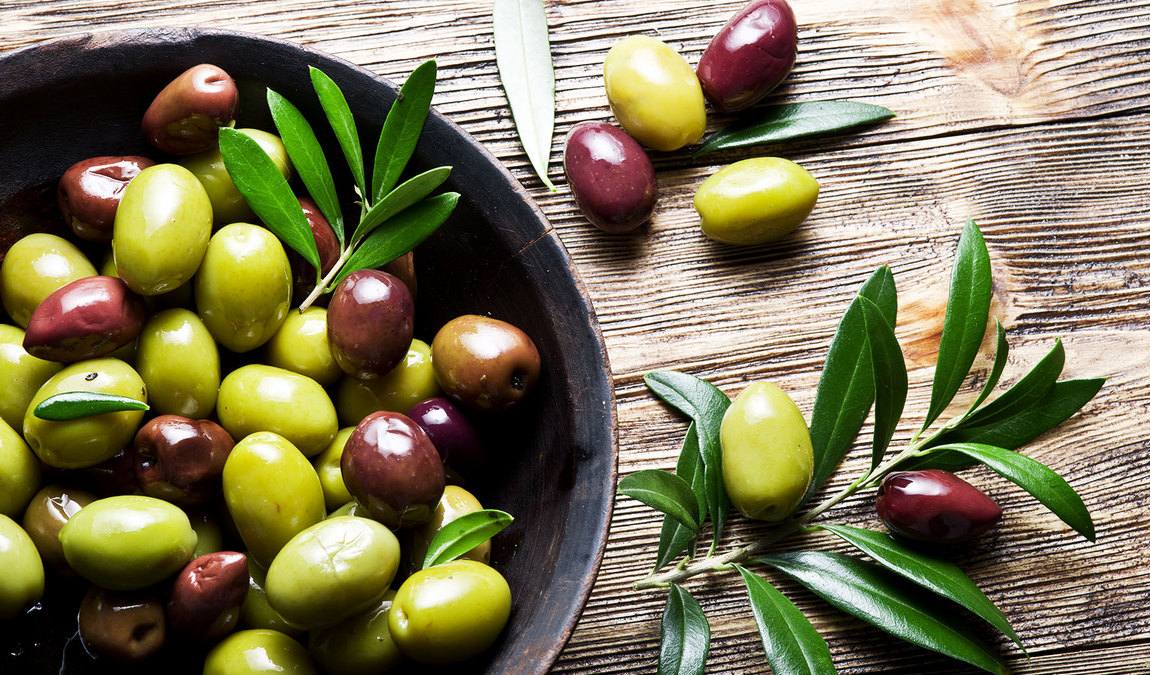 Оливки и оливковое масло в подарок из Кипра