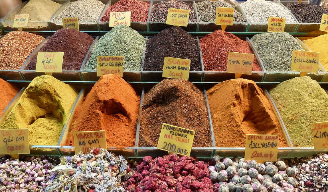 Специи как пример гастрономического сувенира из Мармариса