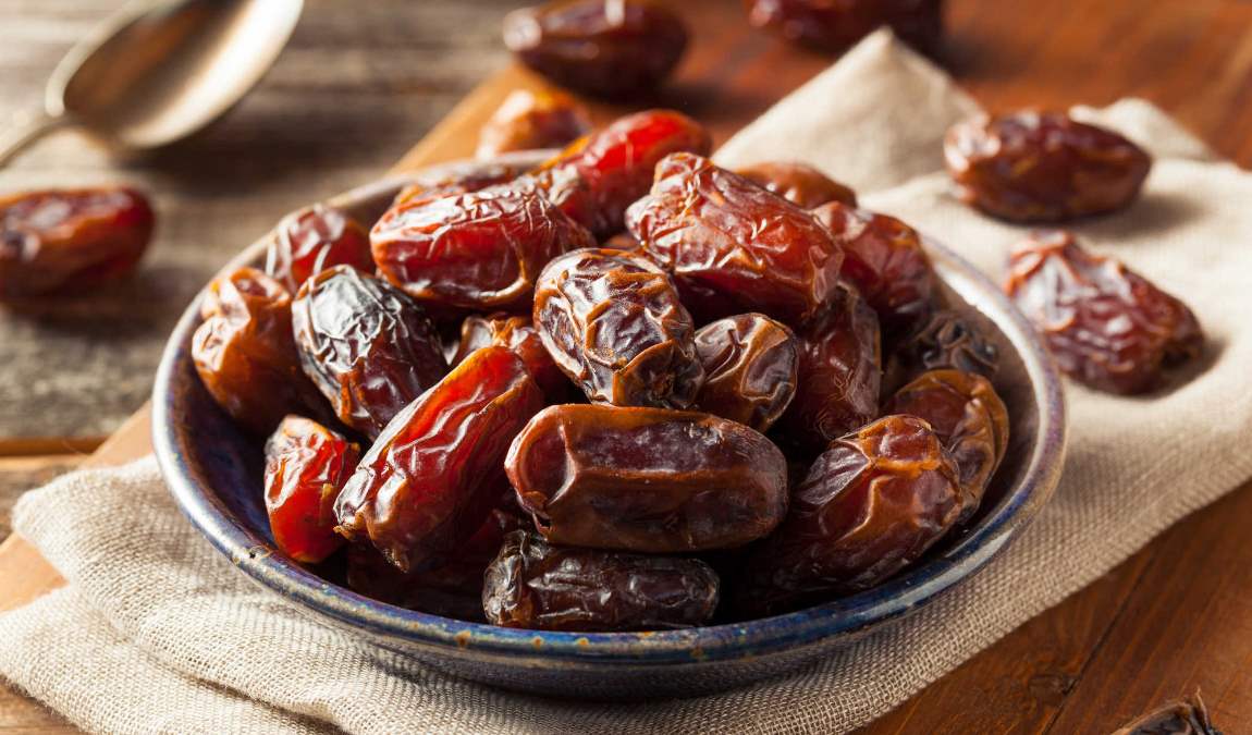 Финики как пример съедобных сувениров из Арабских Эмиратов