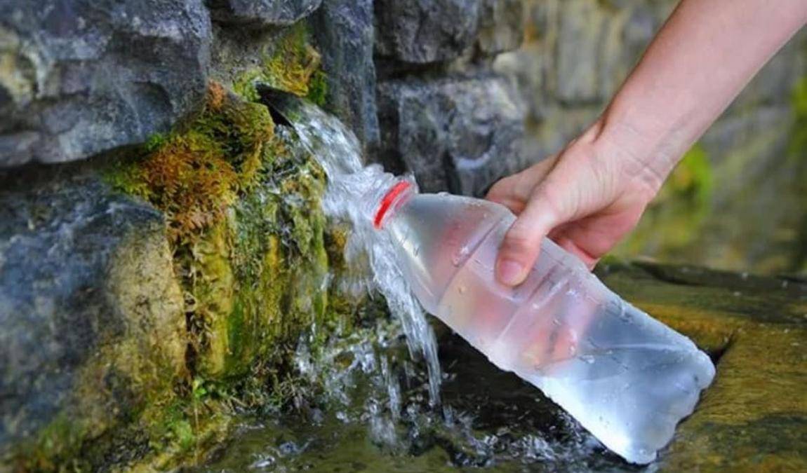 Гастрономические подарки из Пскова: вода из Словенских источников