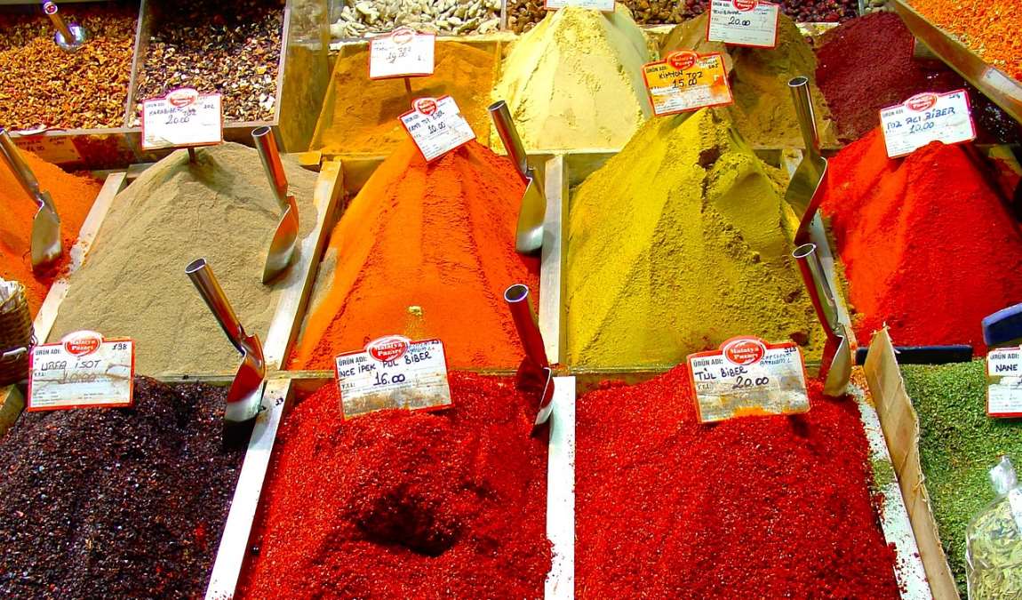 Специи как пример подарка из Стамбула