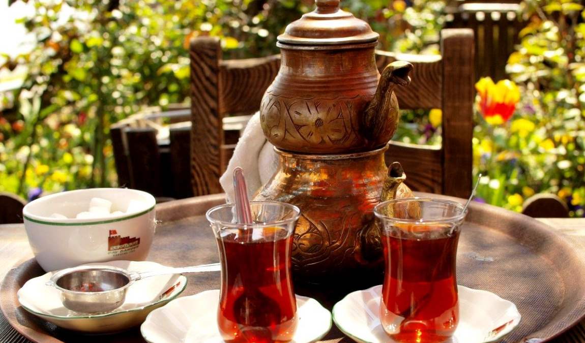 Чай как пример подарка для взрослых из Турции
