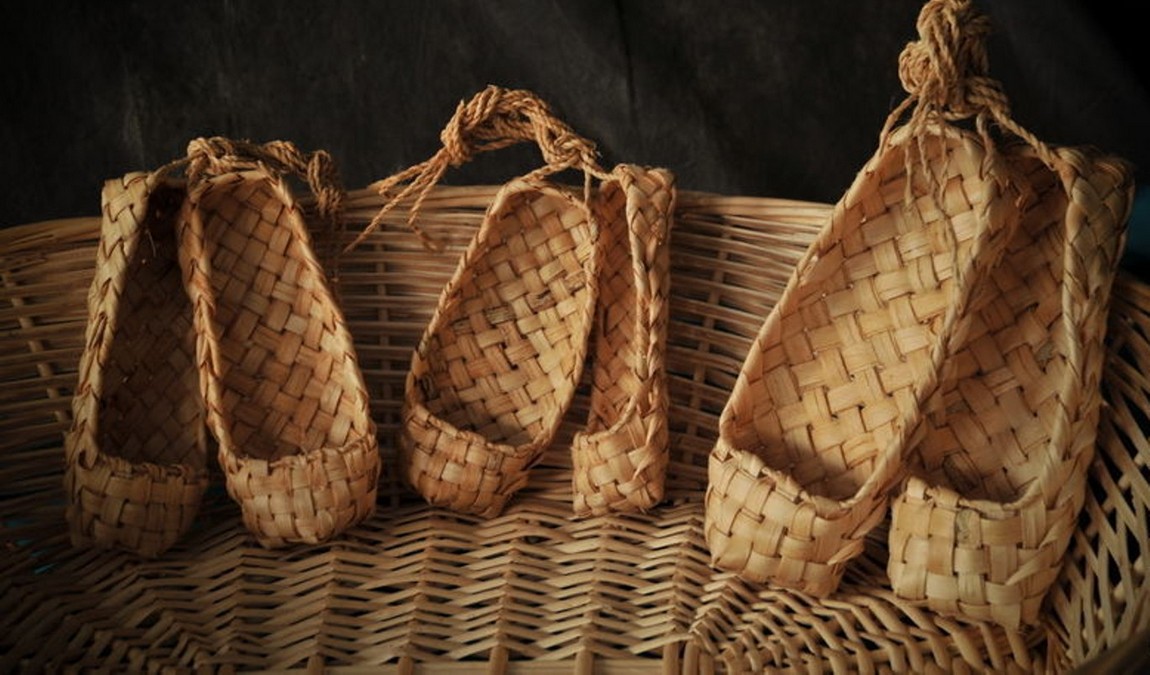 Сувениры и подарки из Великого Новгорода для взрослых и детей: подробный список и рекомендации