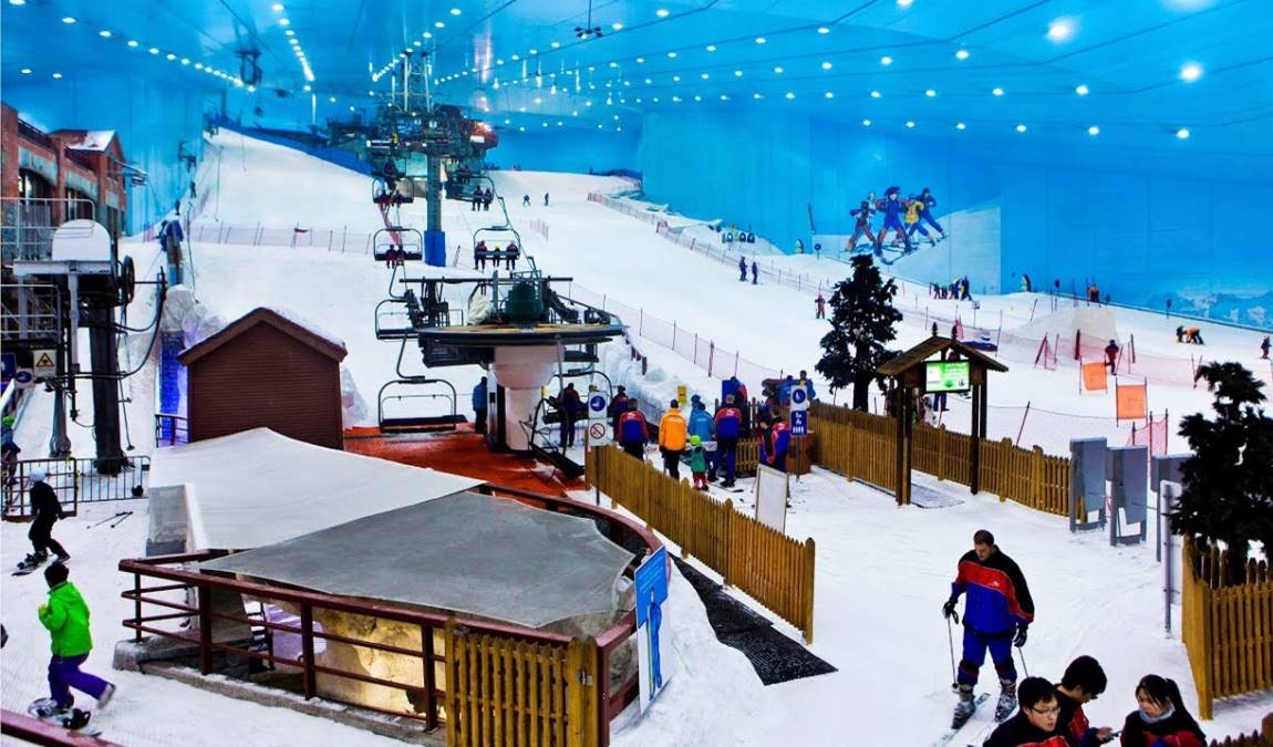 Горнолыжный парк Ski Dubai в крупнейшем торговом центре Дубая Mall of the Emirates