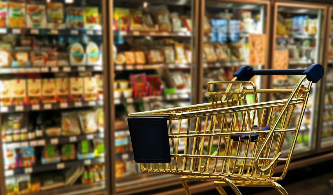 Цены на продукты питания в магазинах Санкт-Петербурга