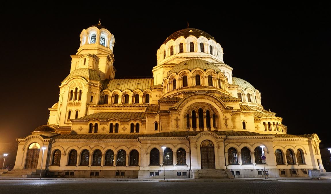 Храм-памятник Святого Александра Невского в одном из древнейших городе Европы Софии в Болгарии