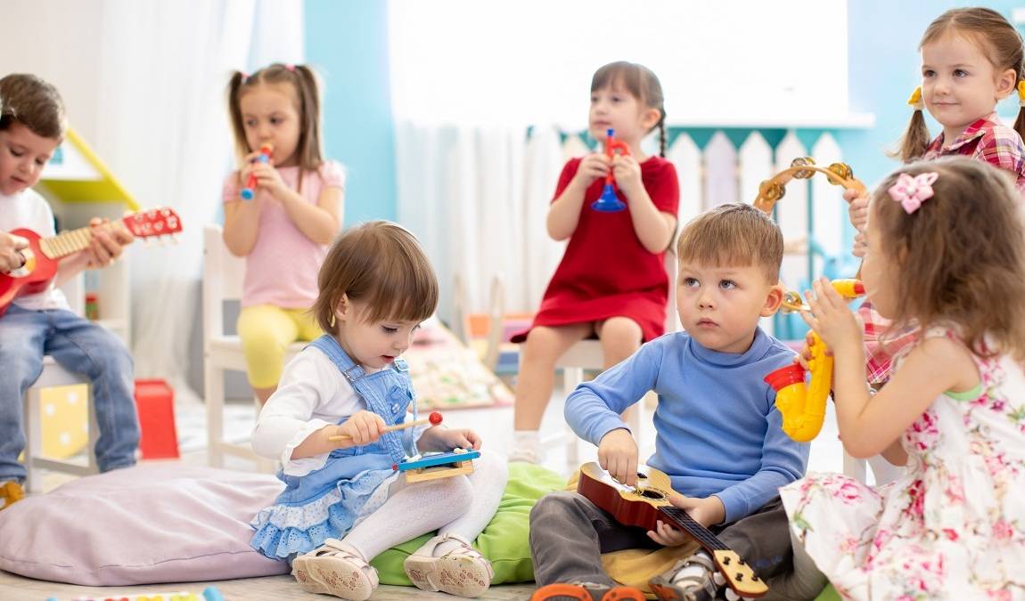 Игры для детей 3 лет дома и на улице: 28 развивающих и развлекательных игр