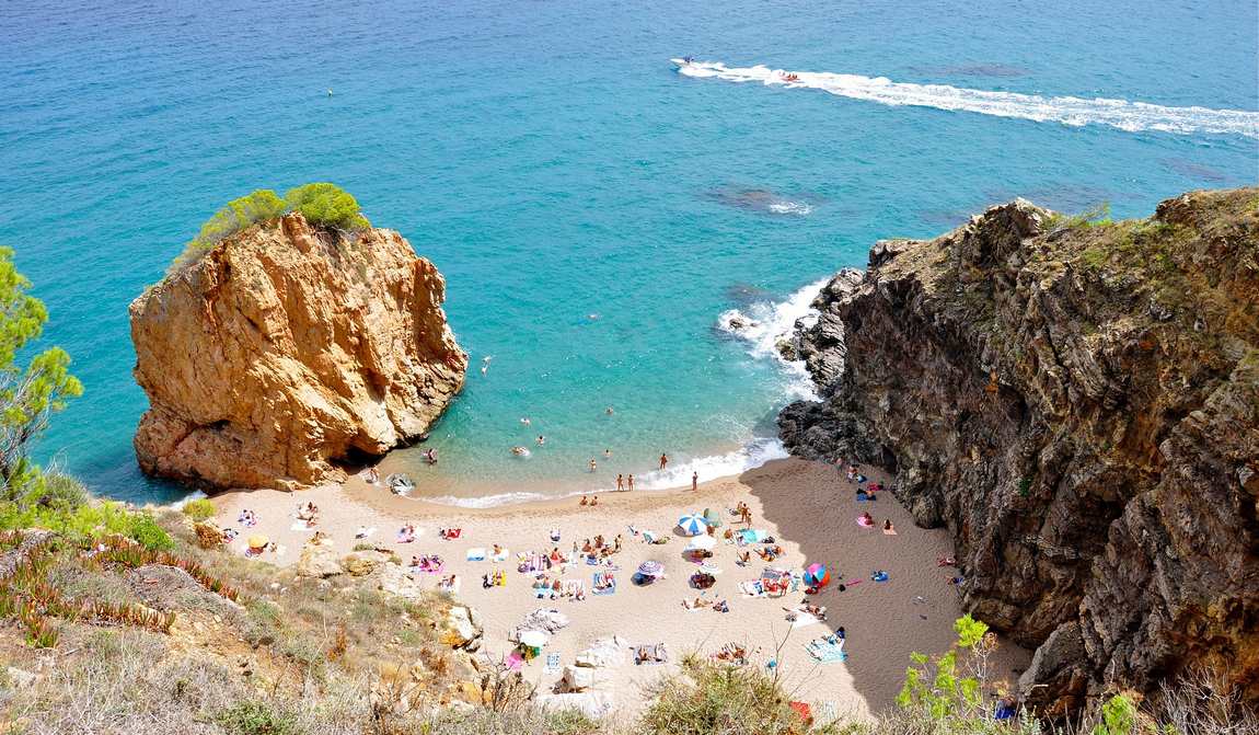 испания в мае: море как бонус фото 2