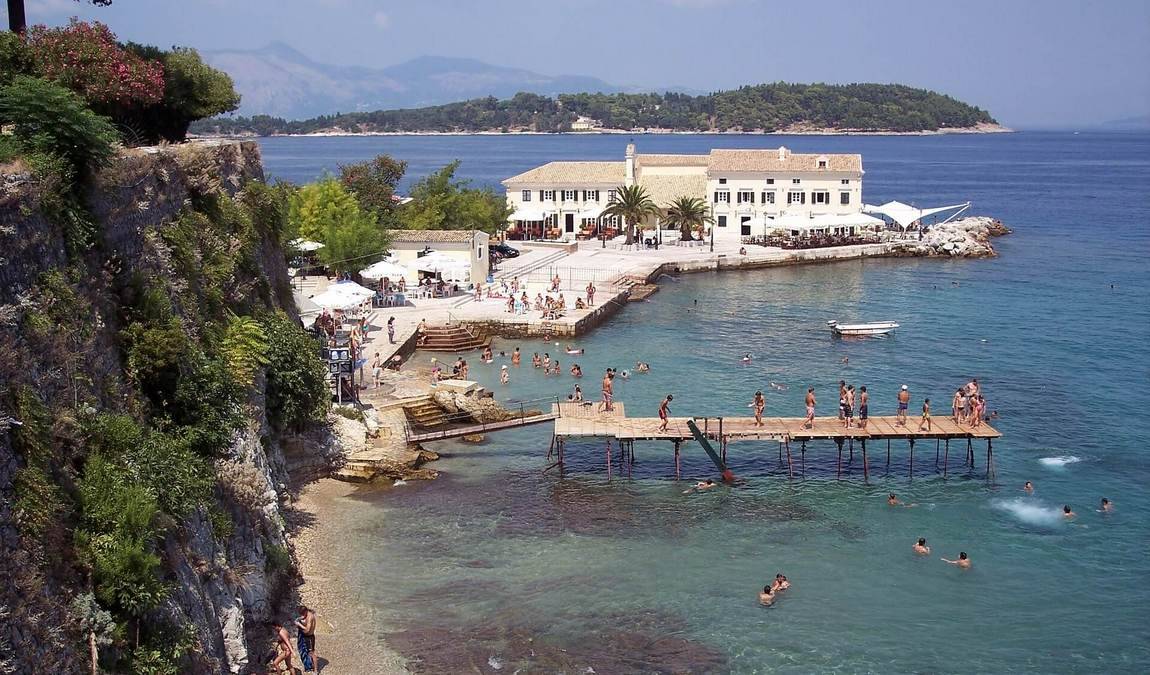 Пляжный отдых на Корфу