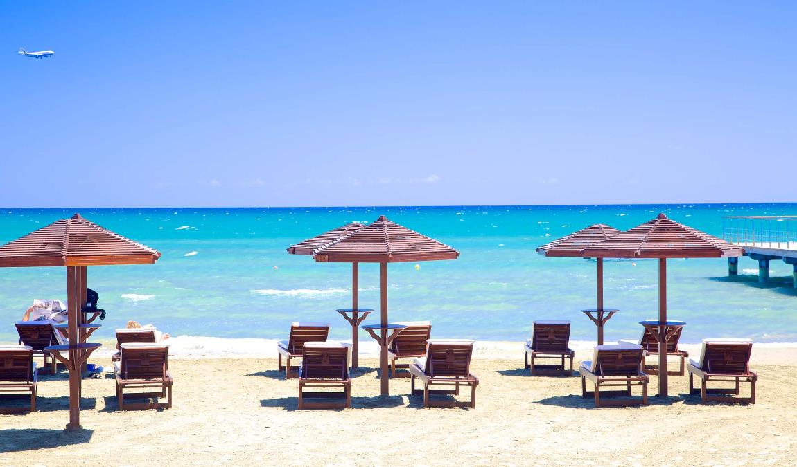 Пляжный отдых в Ларнаке в июне: пляж Финикудес