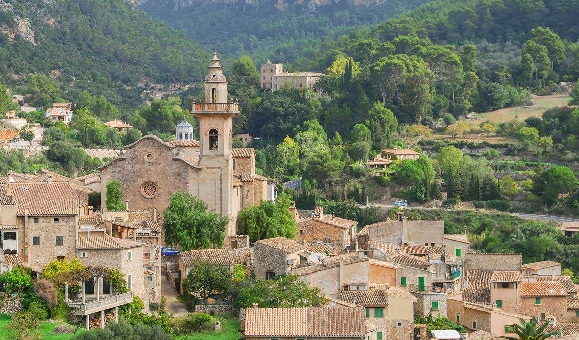 Экскурсионный отдых на Майорке: город Вальдемосса