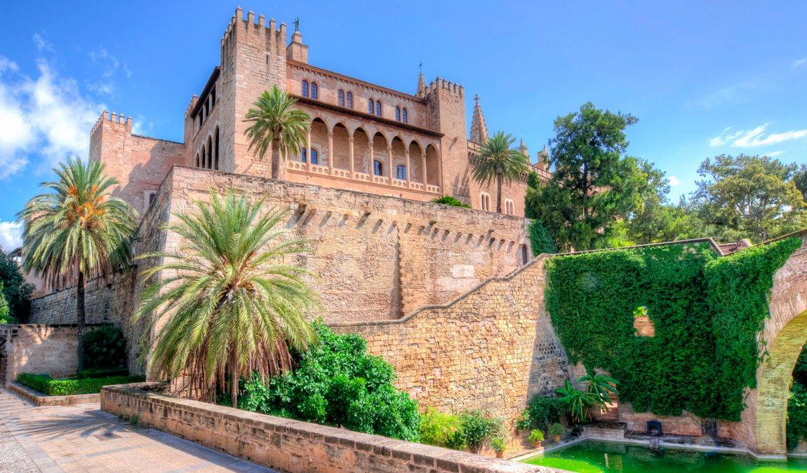 Экскурсионный отдых на Майорке: Дворец Альмудайна
