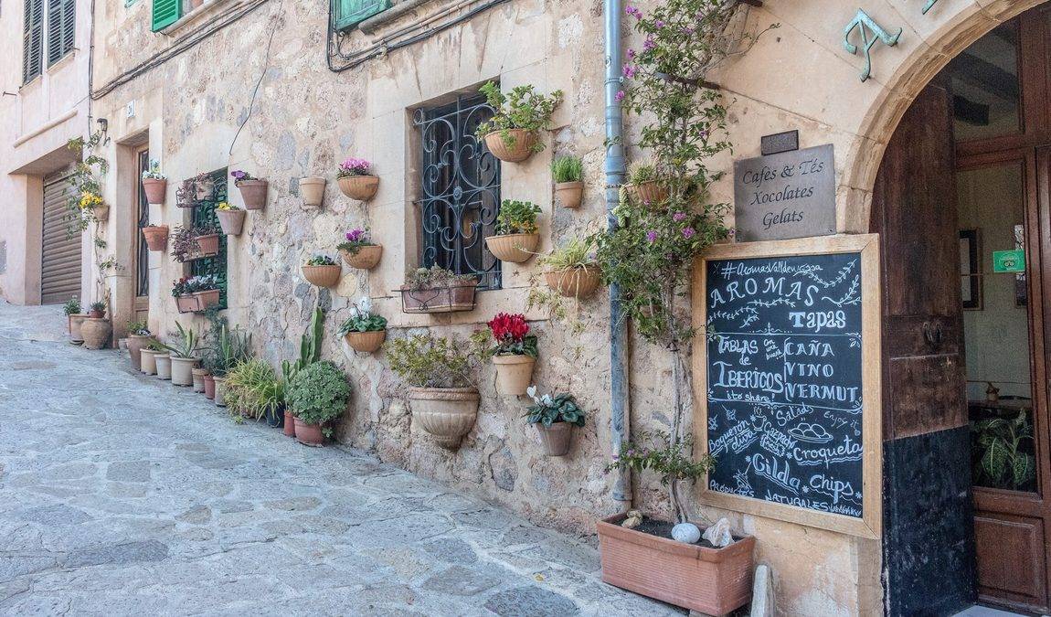 Экскурсионный отдых на Майорке: старинный городок Вальдемоса
