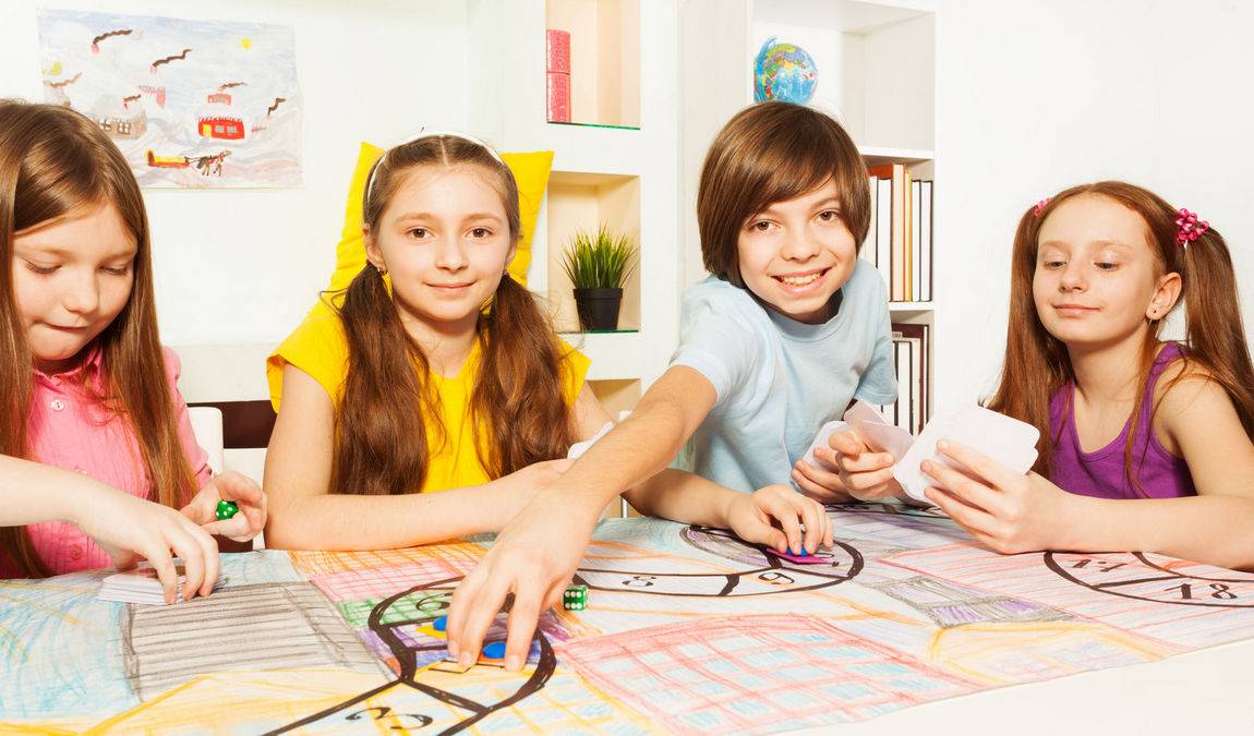 Популярные настольные игры для детей постарше