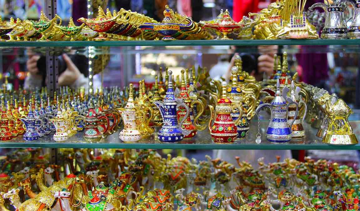 Сувениры и подарки из Дубая для взрослых и детей