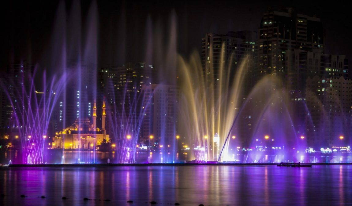 Экскурсионный отдых в Шардже: танцующие фонтаны