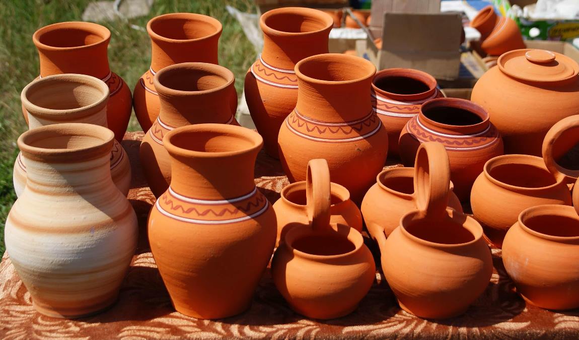 Глиняная посуда из Украины, как пример подарка прекрасной половине человечества