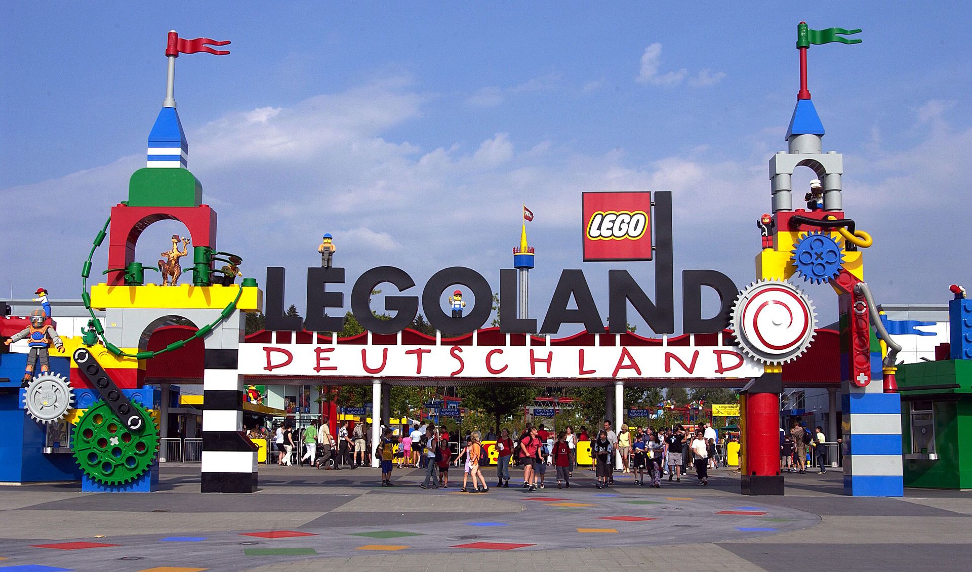 Мир из разноцветных кирпичиков. Тематические парки Legoland