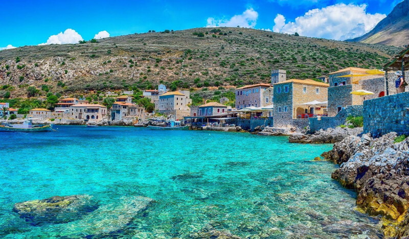 Пелопоннес в июле: максимум солнца на греческом полуострове