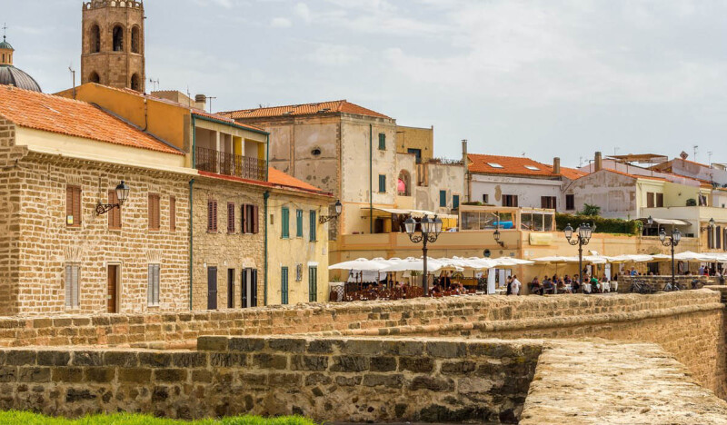 <span class=kid-textflex>Альгеро</span>