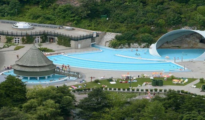 <span class=kid-textflex>Мишкольц-Тапольца</span>