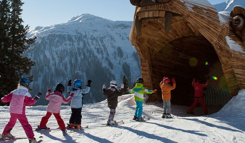 <span class=kid-textflex>Серфаус</span>