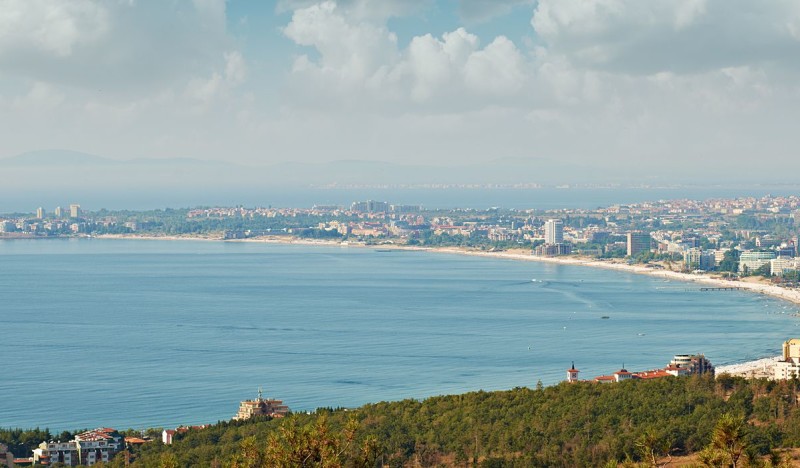 <span class=kid-textflex>Солнечный Берег</span>