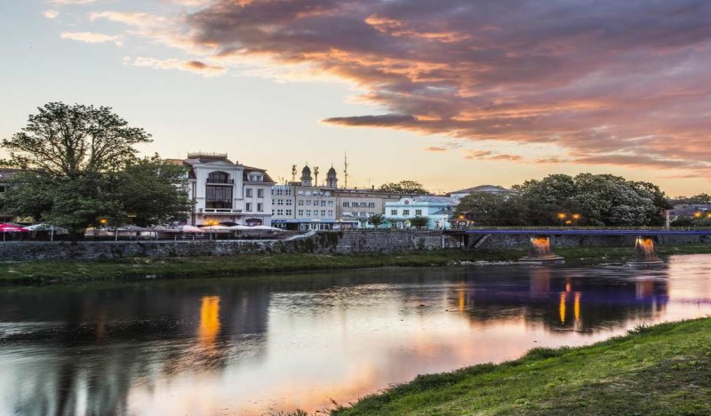 <span class=kid-textflex>Ужгород</span>