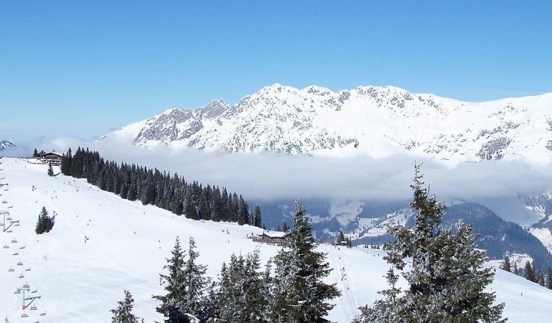 <span class=kid-textflex>Ски Вельт</span>